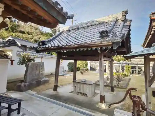 北室院の手水舎