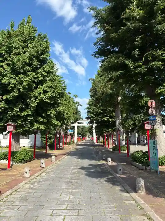 須賀神社の{uncategorized: "未分類", other: "その他", undefined: "問題あり", building: "その他建物", grave: "お墓", sacred_gate: "鳥居", guardian: "狛犬", statue: "像", buddha: "仏像", history: "歴史", nature: "自然", garden: "庭園", animal: "動物", pagoda: "塔", temizu: "手水舎", mountain_gate: "山門・神門", sanctuary: "本殿・本堂", subordinate: "末社・摂社", art: "芸術", scenery: "景色", jizo: "地蔵", ema: "絵馬", goshuin: "御朱印", omikuji: "おみくじ", items: "授与品その他", amulet: "お守り", goshuincho: "御朱印帳", eats: "食事", festival: "お祭り", votive_dance: "神楽", shichigosan: "七五三参", wedding: "結婚式", experience: "体験その他", initially: "初詣", around: "周辺", anti_infection: "感染症対策"}
