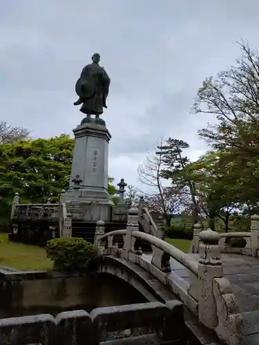 吉崎別院（東別院）の像