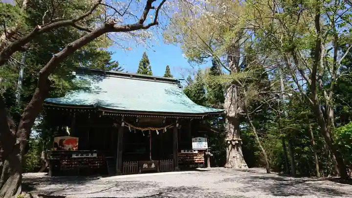 横山八幡宮の本殿・本堂