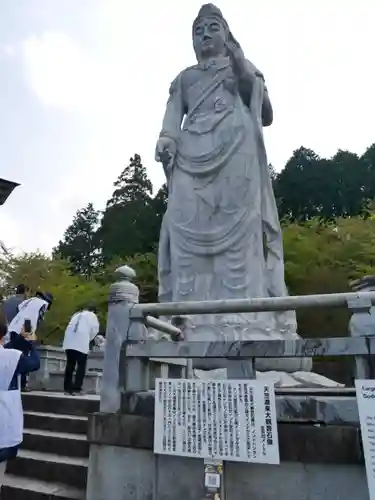 南法華寺（壷阪寺）の像