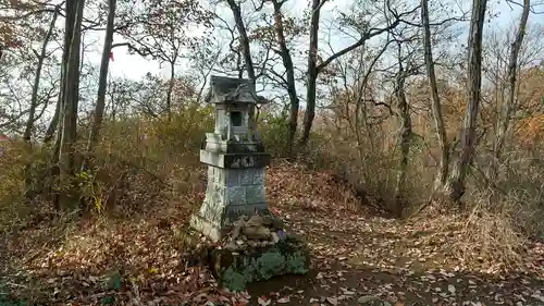 男浅間神社の末社