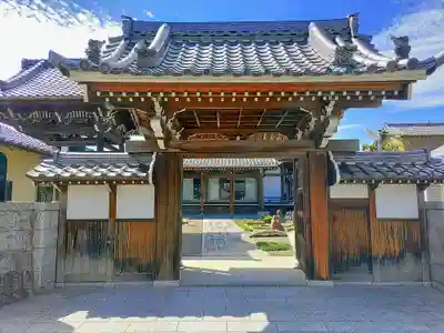 吟松寺の山門・神門