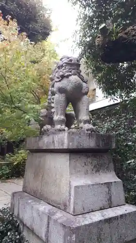 赤坂氷川神社の狛犬