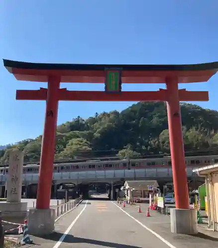 高尾山麓氷川神社の鳥居
