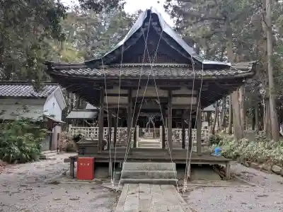 布施神社の{uncategorized: "未分類", other: "その他", undefined: "問題あり", building: "その他建物", grave: "お墓", sacred_gate: "鳥居", guardian: "狛犬", statue: "像", buddha: "仏像", history: "歴史", nature: "自然", garden: "庭園", animal: "動物", pagoda: "塔", temizu: "手水舎", mountain_gate: "山門・神門", sanctuary: "本殿・本堂", subordinate: "末社・摂社", art: "芸術", scenery: "景色", jizo: "地蔵", ema: "絵馬", goshuin: "御朱印", omikuji: "おみくじ", items: "授与品その他", amulet: "お守り", goshuincho: "御朱印帳", eats: "食事", festival: "お祭り", votive_dance: "神楽", shichigosan: "七五三参", wedding: "結婚式", experience: "体験その他", initially: "初詣", around: "周辺", anti_infection: "感染症対策"}