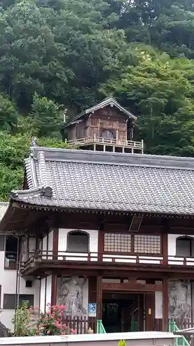 慈恩寺の山門