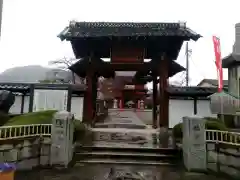 遠妙寺の山門