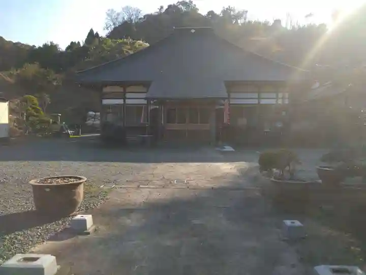 玉泉寺の本殿・本堂