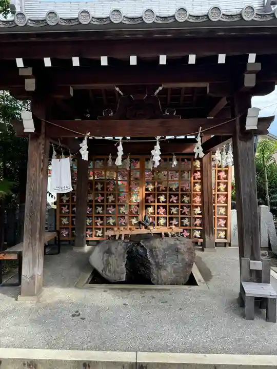 御嶽神社茅萱宮の手水舎