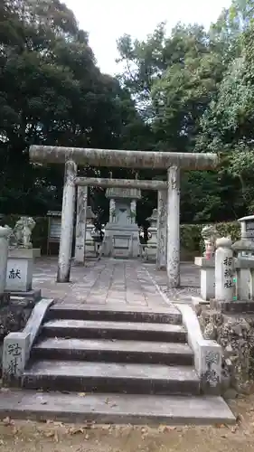 冠纓神社の鳥居