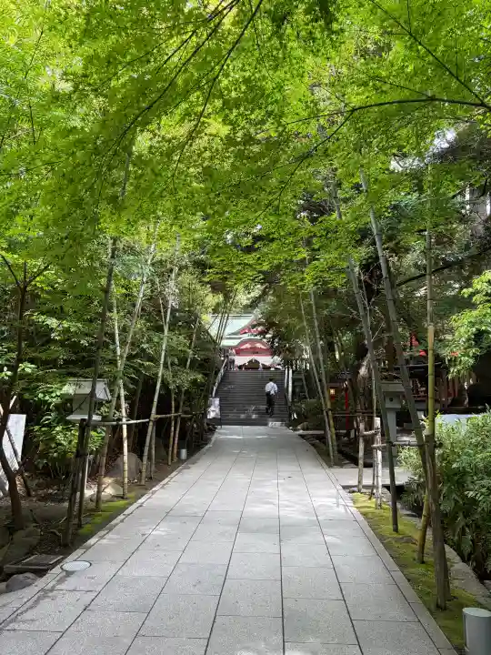 來宮神社の{uncategorized: "未分類", other: "その他", undefined: "問題あり", building: "その他建物", grave: "お墓", sacred_gate: "鳥居", guardian: "狛犬", statue: "像", buddha: "仏像", history: "歴史", nature: "自然", garden: "庭園", animal: "動物", pagoda: "塔", temizu: "手水舎", mountain_gate: "山門・神門", sanctuary: "本殿・本堂", subordinate: "末社・摂社", art: "芸術", scenery: "景色", jizo: "地蔵", ema: "絵馬", goshuin: "御朱印", omikuji: "おみくじ", items: "授与品その他", amulet: "お守り", goshuincho: "御朱印帳", eats: "食事", festival: "お祭り", votive_dance: "神楽", shichigosan: "七五三参", wedding: "結婚式", experience: "体験その他", initially: "初詣", around: "周辺", anti_infection: "感染症対策"}