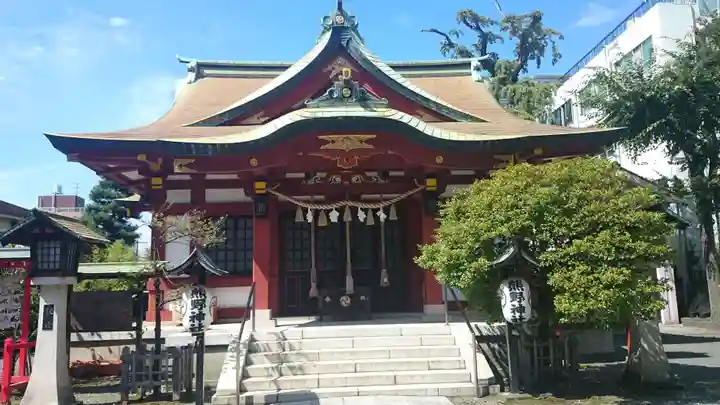 東神奈川熊野神社の本殿・本堂