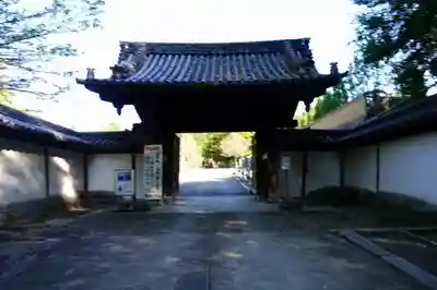 最勝金剛院の山門・神門
