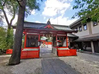 馬橋稲荷神社の山門・神門