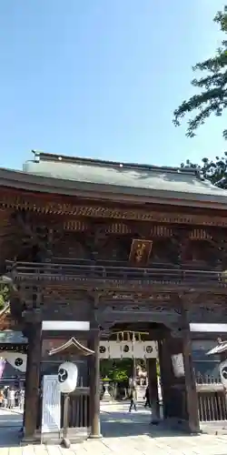 日牟禮八幡宮の山門