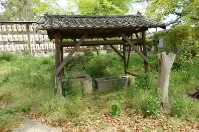 稲葉神社の手水舎