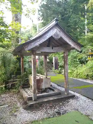 荒倉神社の手水舎