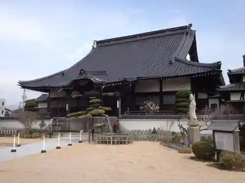 周慶寺の本殿・本堂