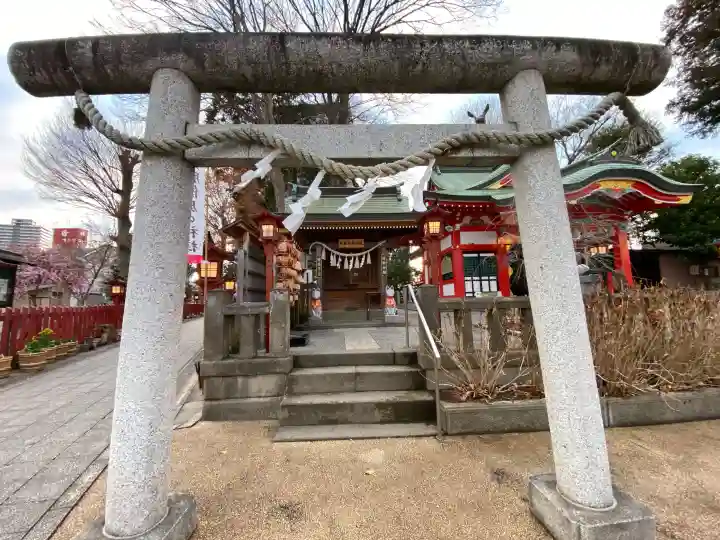 川越八幡宮境内 民部稲荷神社の{uncategorized: "未分類", other: "その他", undefined: "問題あり", building: "その他建物", grave: "お墓", sacred_gate: "鳥居", guardian: "狛犬", statue: "像", buddha: "仏像", history: "歴史", nature: "自然", garden: "庭園", animal: "動物", pagoda: "塔", temizu: "手水舎", mountain_gate: "山門・神門", sanctuary: "本殿・本堂", subordinate: "末社・摂社", art: "芸術", scenery: "景色", jizo: "地蔵", ema: "絵馬", goshuin: "御朱印", omikuji: "おみくじ", items: "授与品その他", amulet: "お守り", goshuincho: "御朱印帳", eats: "食事", festival: "お祭り", votive_dance: "神楽", shichigosan: "七五三参", wedding: "結婚式", experience: "体験その他", initially: "初詣", around: "周辺", anti_infection: "感染症対策"}
