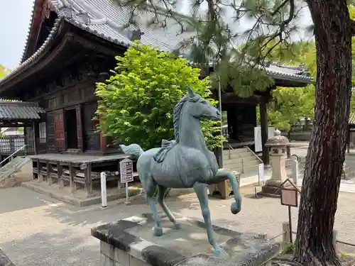 斑鳩寺の狛犬