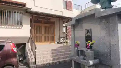 本照寺の本殿・本堂