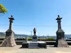 長野水神社の像