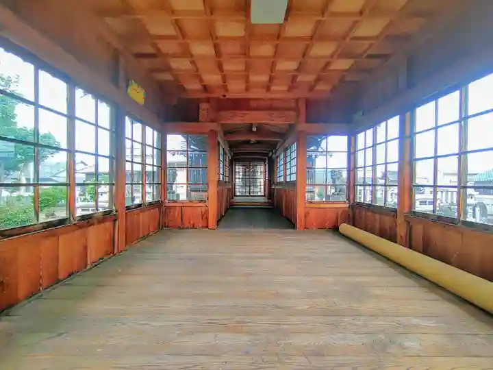 六所社(馬見塚)の本殿・本堂