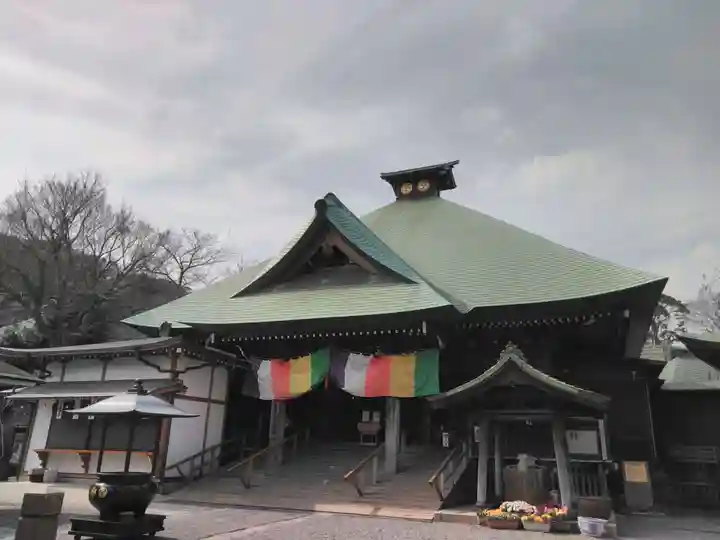 弘明寺の本殿・本堂