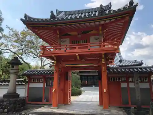 保壽院（保寿院）の山門・神門