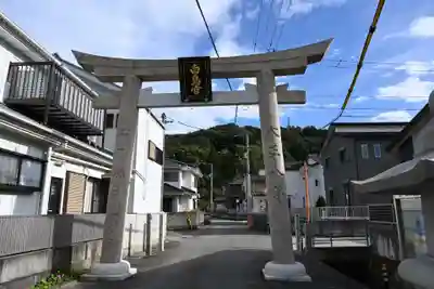 白鳥神社の鳥居