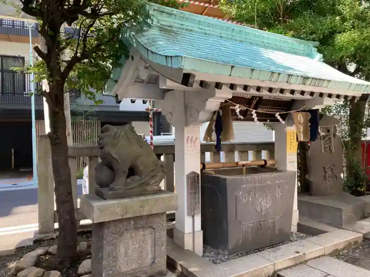 椙森神社の手水舎