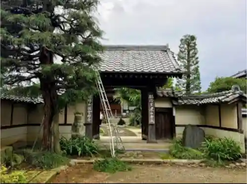 法雲寺の山門