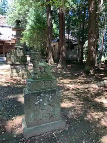 熊野神社の狛犬