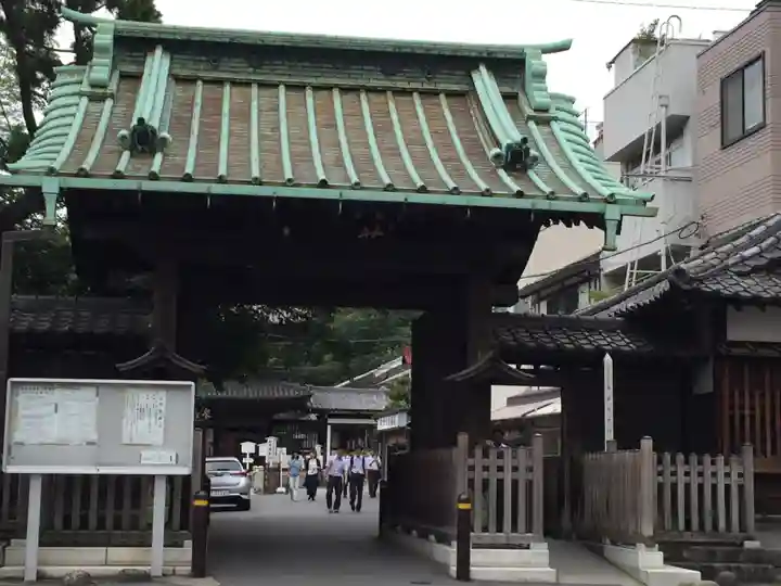 泉岳寺の山門・神門
