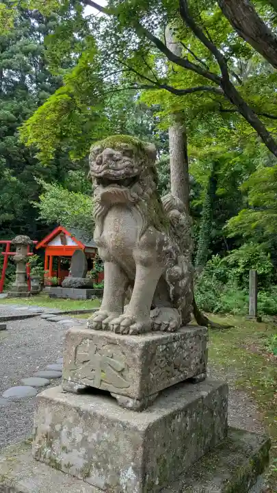 春日山神社の{uncategorized: "未分類", other: "その他", undefined: "問題あり", building: "その他建物", grave: "お墓", sacred_gate: "鳥居", guardian: "狛犬", statue: "像", buddha: "仏像", history: "歴史", nature: "自然", garden: "庭園", animal: "動物", pagoda: "塔", temizu: "手水舎", mountain_gate: "山門・神門", sanctuary: "本殿・本堂", subordinate: "末社・摂社", art: "芸術", scenery: "景色", jizo: "地蔵", ema: "絵馬", goshuin: "御朱印", omikuji: "おみくじ", items: "授与品その他", amulet: "お守り", goshuincho: "御朱印帳", eats: "食事", festival: "お祭り", votive_dance: "神楽", shichigosan: "七五三参", wedding: "結婚式", experience: "体験その他", initially: "初詣", around: "周辺", anti_infection: "感染症対策"}