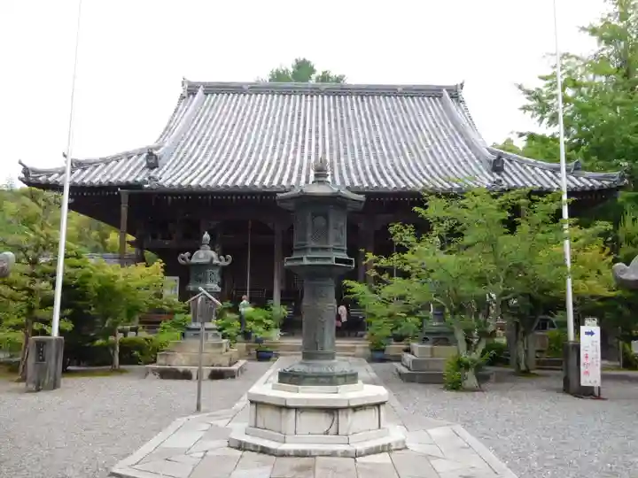 穴太寺の本殿・本堂