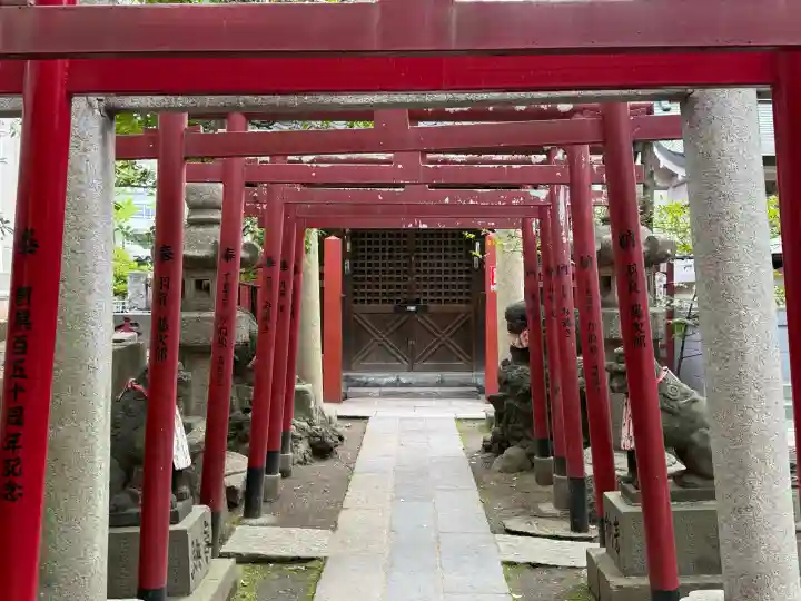 富岡八幡宮の{uncategorized: "未分類", other: "その他", undefined: "問題あり", building: "その他建物", grave: "お墓", sacred_gate: "鳥居", guardian: "狛犬", statue: "像", buddha: "仏像", history: "歴史", nature: "自然", garden: "庭園", animal: "動物", pagoda: "塔", temizu: "手水舎", mountain_gate: "山門・神門", sanctuary: "本殿・本堂", subordinate: "末社・摂社", art: "芸術", scenery: "景色", jizo: "地蔵", ema: "絵馬", goshuin: "御朱印", omikuji: "おみくじ", items: "授与品その他", amulet: "お守り", goshuincho: "御朱印帳", eats: "食事", festival: "お祭り", votive_dance: "神楽", shichigosan: "七五三参", wedding: "結婚式", experience: "体験その他", initially: "初詣", around: "周辺", anti_infection: "感染症対策"}