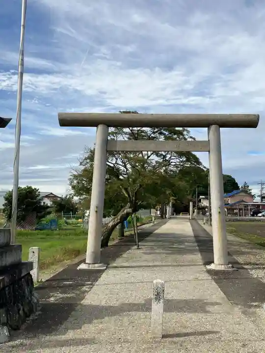 尾張神社(小針)の鳥居