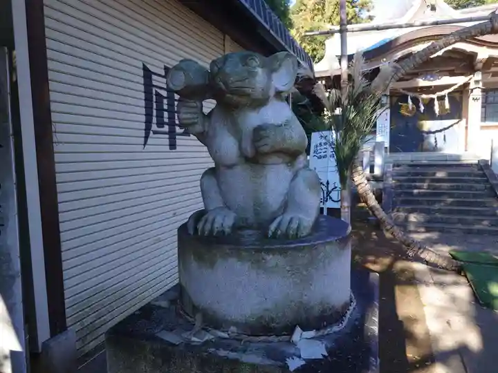 北新羽杉山神社の狛犬