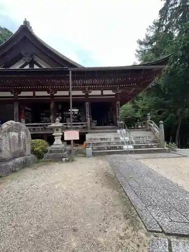 長命寺の本殿