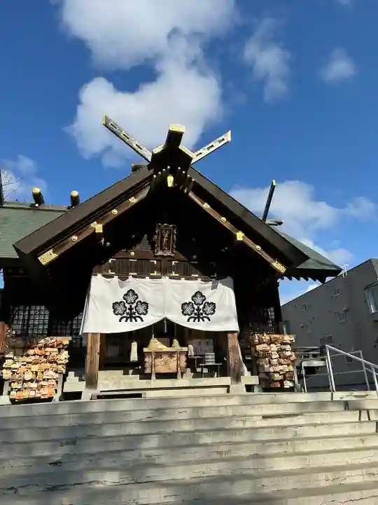 札幌諏訪神社の本殿・本堂