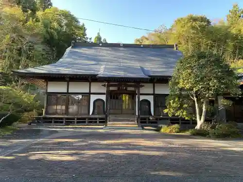 観音寺の本殿