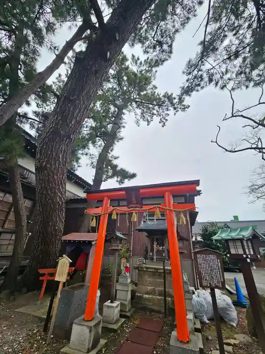 湊稲荷神社(新潟県)