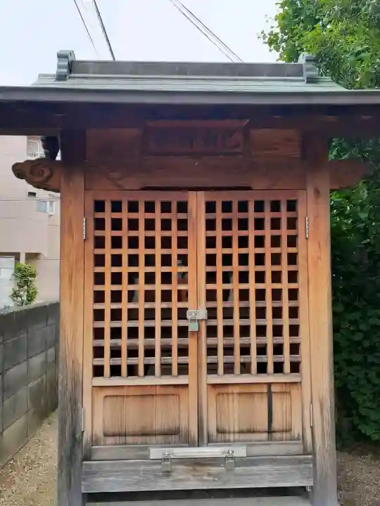 巳白神社の{uncategorized: "未分類", other: "その他", undefined: "問題あり", building: "その他建物", grave: "お墓", sacred_gate: "鳥居", guardian: "狛犬", statue: "像", buddha: "仏像", history: "歴史", nature: "自然", garden: "庭園", animal: "動物", pagoda: "塔", temizu: "手水舎", mountain_gate: "山門・神門", sanctuary: "本殿・本堂", subordinate: "末社・摂社", art: "芸術", scenery: "景色", jizo: "地蔵", ema: "絵馬", goshuin: "御朱印", omikuji: "おみくじ", items: "授与品その他", amulet: "お守り", goshuincho: "御朱印帳", eats: "食事", festival: "お祭り", votive_dance: "神楽", shichigosan: "七五三参", wedding: "結婚式", experience: "体験その他", initially: "初詣", around: "周辺", anti_infection: "感染症対策"}