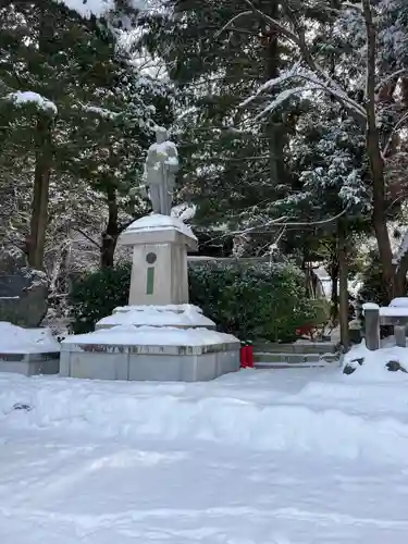 盛岡八幡宮の像