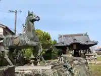 富士浅間社の{uncategorized: "未分類", other: "その他", undefined: "問題あり", building: "その他建物", grave: "お墓", sacred_gate: "鳥居", guardian: "狛犬", statue: "像", buddha: "仏像", history: "歴史", nature: "自然", garden: "庭園", animal: "動物", pagoda: "塔", temizu: "手水舎", mountain_gate: "山門・神門", sanctuary: "本殿・本堂", subordinate: "末社・摂社", art: "芸術", scenery: "景色", jizo: "地蔵", ema: "絵馬", goshuin: "御朱印", omikuji: "おみくじ", items: "授与品その他", amulet: "お守り", goshuincho: "御朱印帳", eats: "食事", festival: "お祭り", votive_dance: "神楽", shichigosan: "七五三参", wedding: "結婚式", experience: "体験その他", initially: "初詣", around: "周辺", anti_infection: "感染症対策"}
