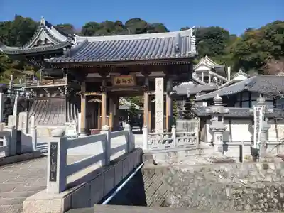 美濃國分寺の本殿・本堂