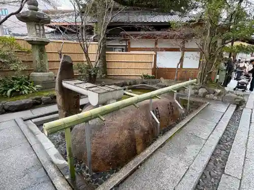 安井金比羅宮の{uncategorized: "未分類", other: "その他", undefined: "問題あり", building: "その他建物", grave: "お墓", sacred_gate: "鳥居", guardian: "狛犬", statue: "像", buddha: "仏像", history: "歴史", nature: "自然", garden: "庭園", animal: "動物", pagoda: "塔", temizu: "手水舎", mountain_gate: "山門・神門", sanctuary: "本殿・本堂", subordinate: "末社・摂社", art: "芸術", scenery: "景色", jizo: "地蔵", ema: "絵馬", goshuin: "御朱印", omikuji: "おみくじ", items: "授与品その他", amulet: "お守り", goshuincho: "御朱印帳", eats: "食事", festival: "お祭り", votive_dance: "神楽", shichigosan: "七五三参", wedding: "結婚式", experience: "体験その他", initially: "初詣", around: "周辺", anti_infection: "感染症対策"}
