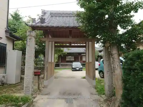 養源寺の山門